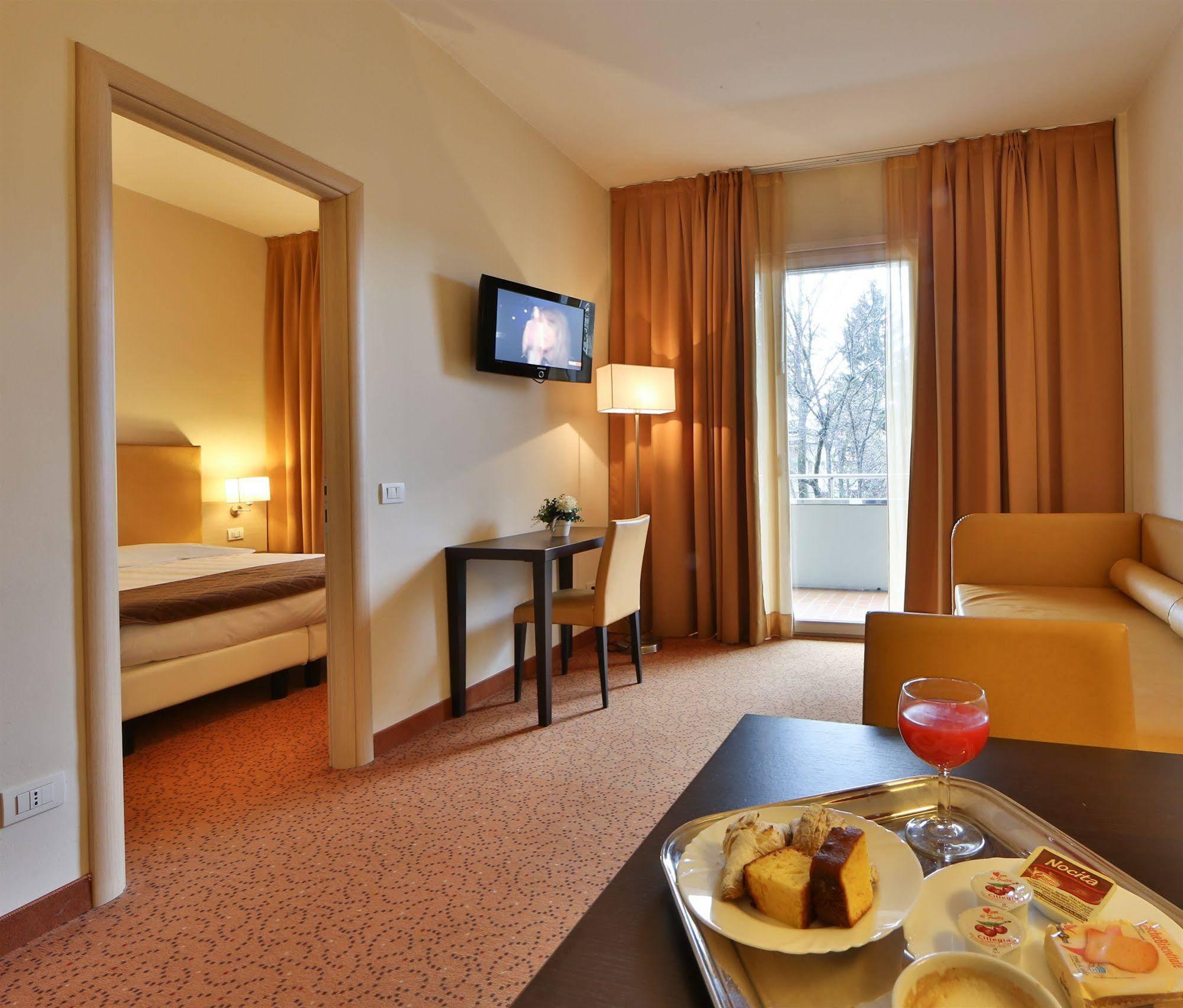 ברשה Regal Hotel מראה חיצוני תמונה