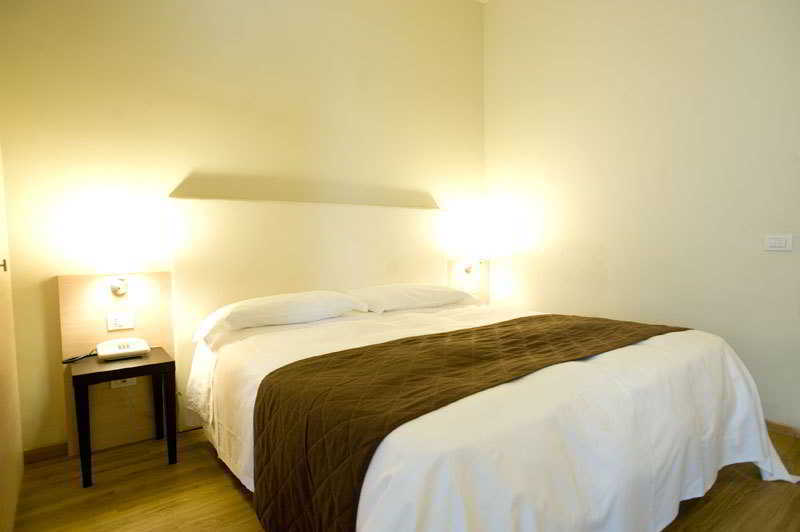 ברשה Regal Hotel מראה חיצוני תמונה